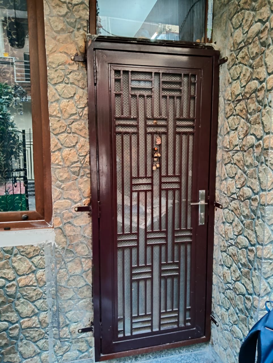 Iron gate design 001