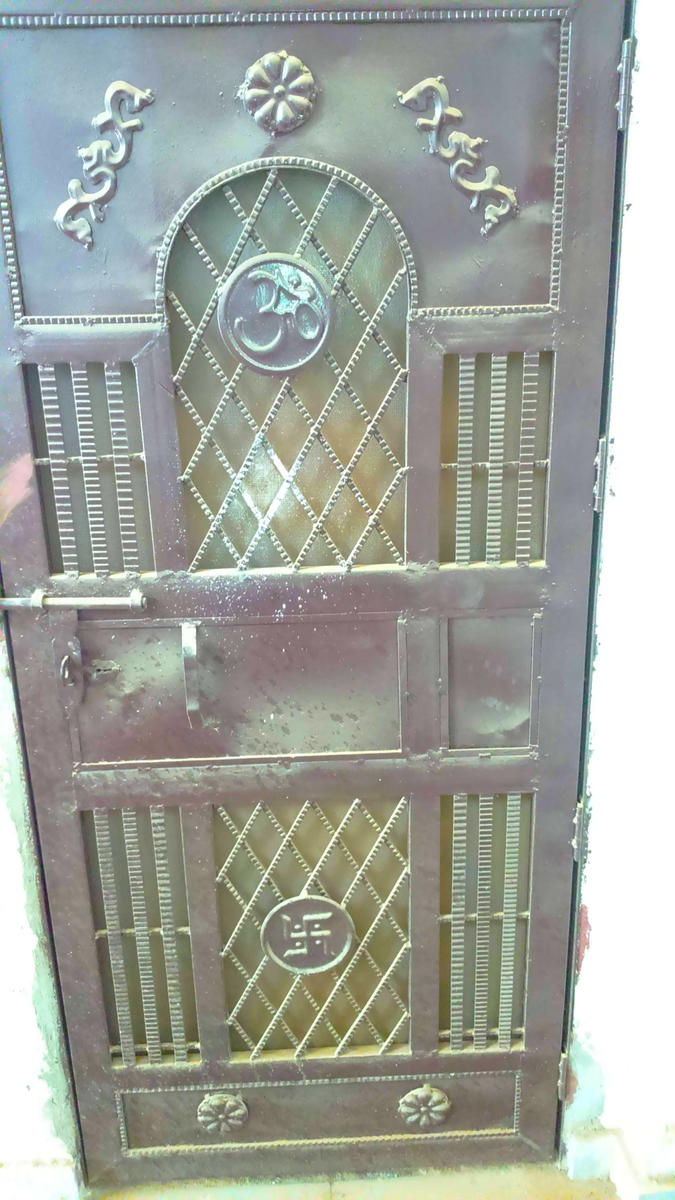 Iron gate design 019