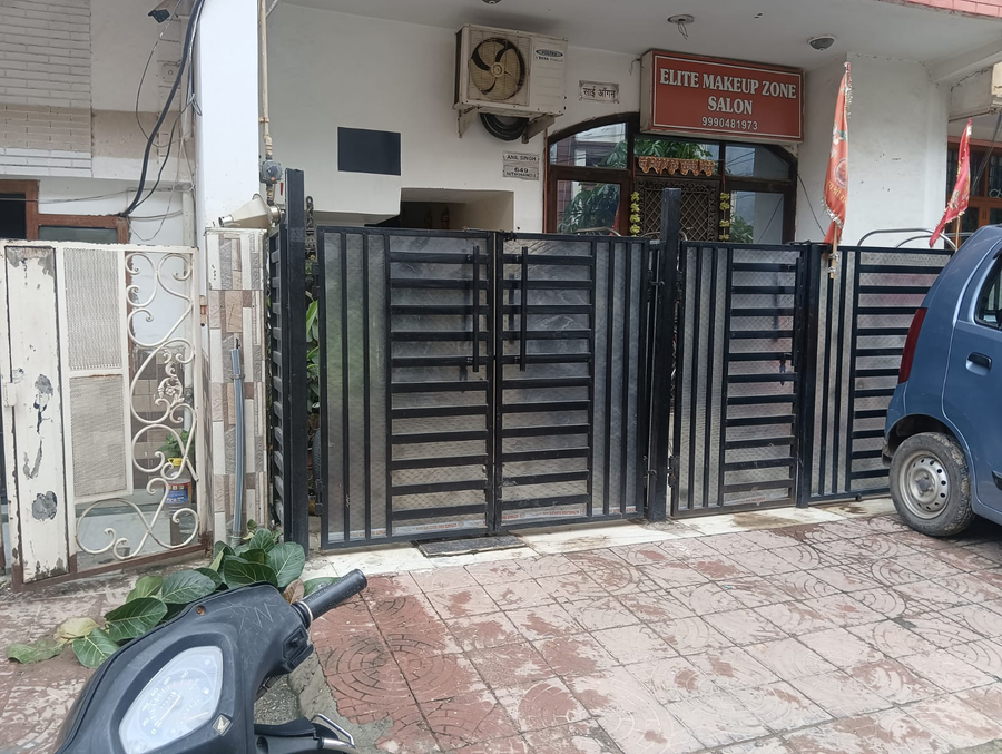 Iron main gate design 009