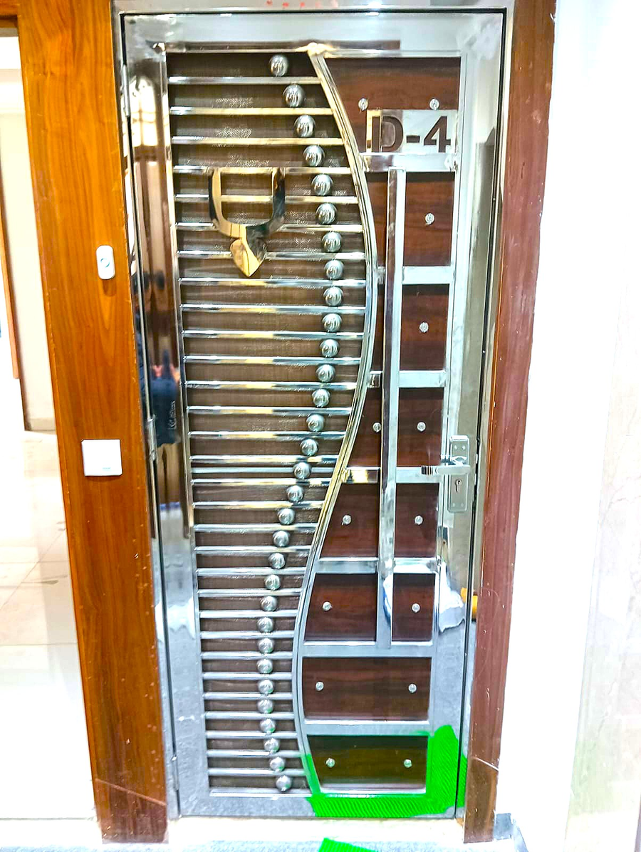 Steel gate design 011