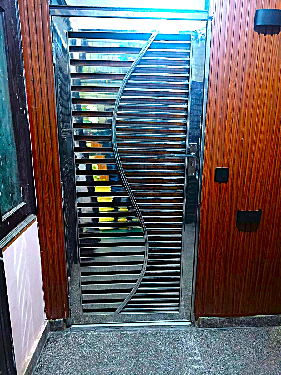 Steel gate design 028