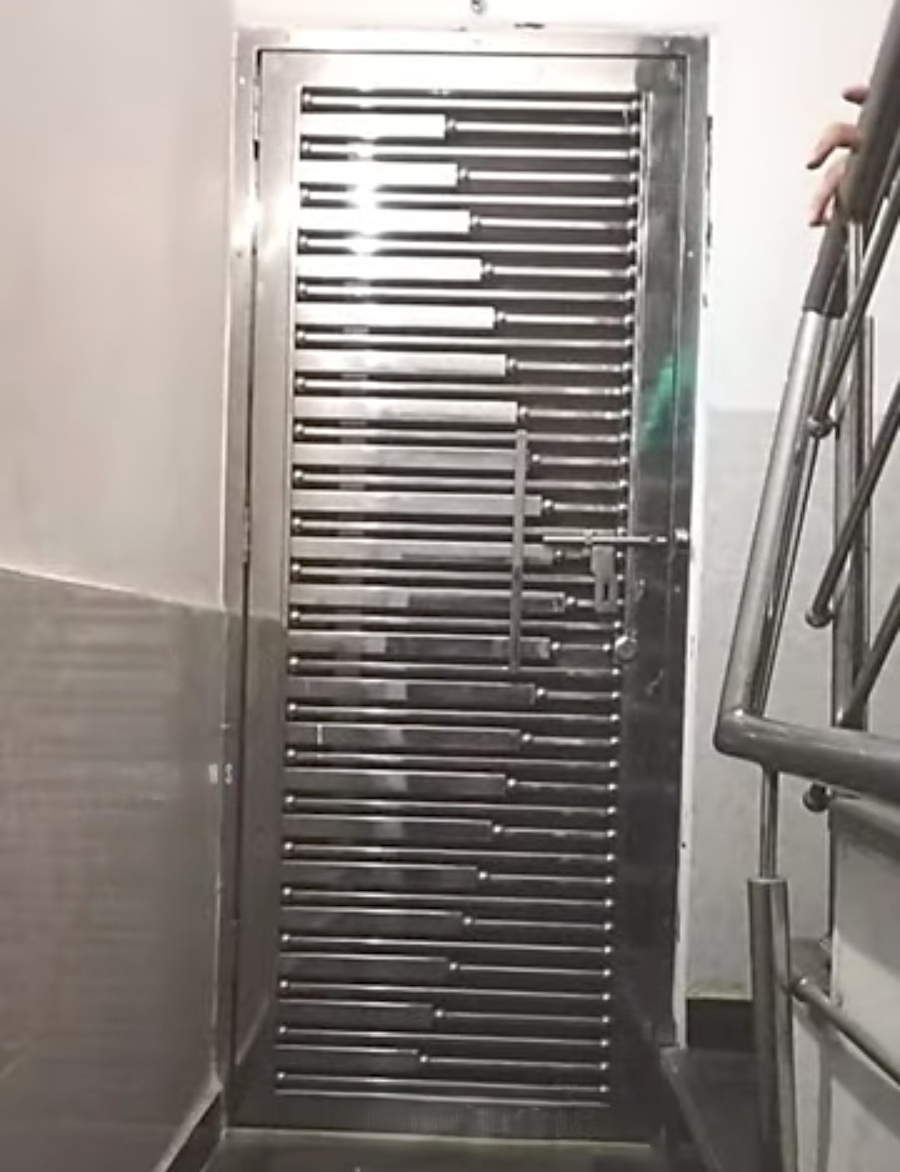 Steel gate design 058