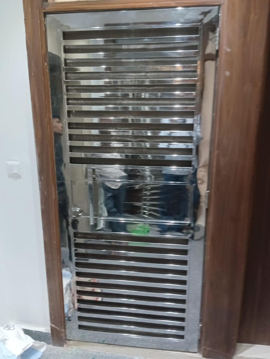 Steel gate design 093