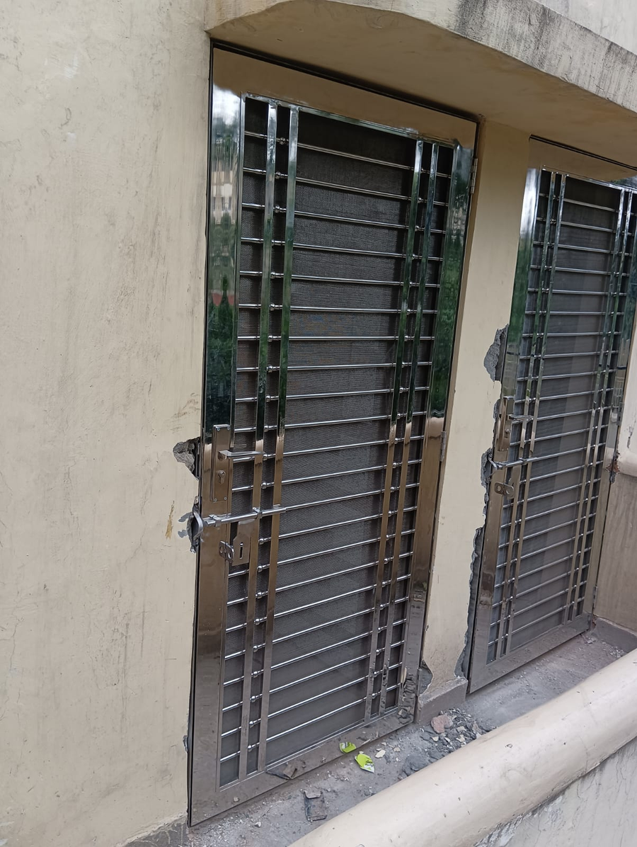 Steel gate design 107