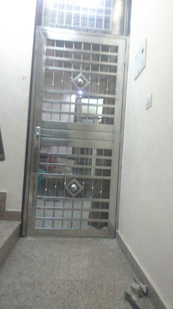 Steel gate design 109
