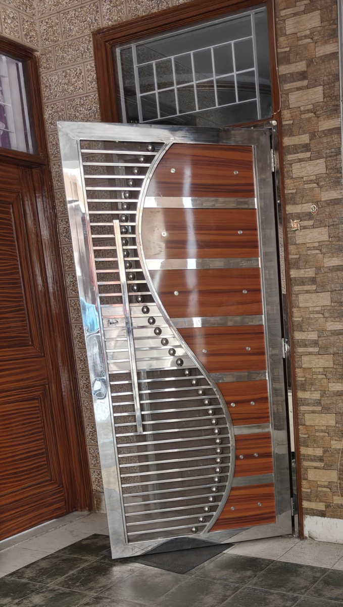 Steel gate design 125