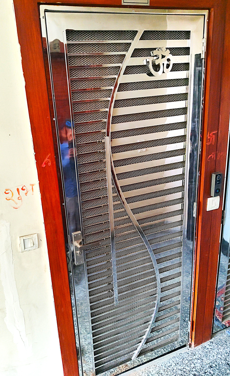 Steel gate design 133