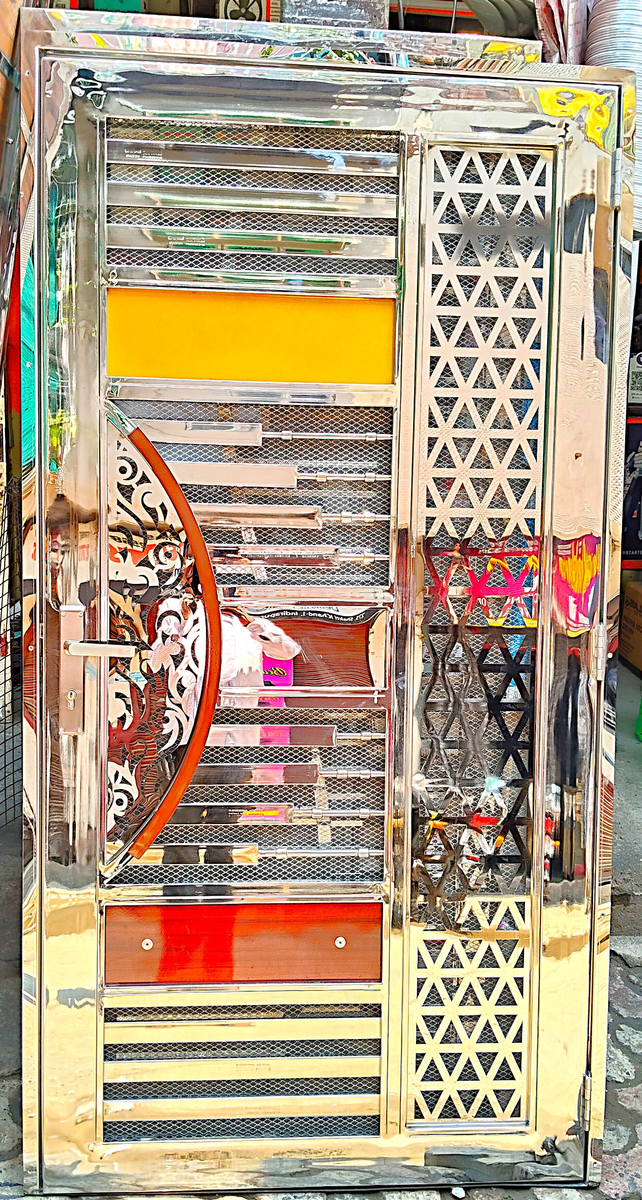 Steel gate design 144