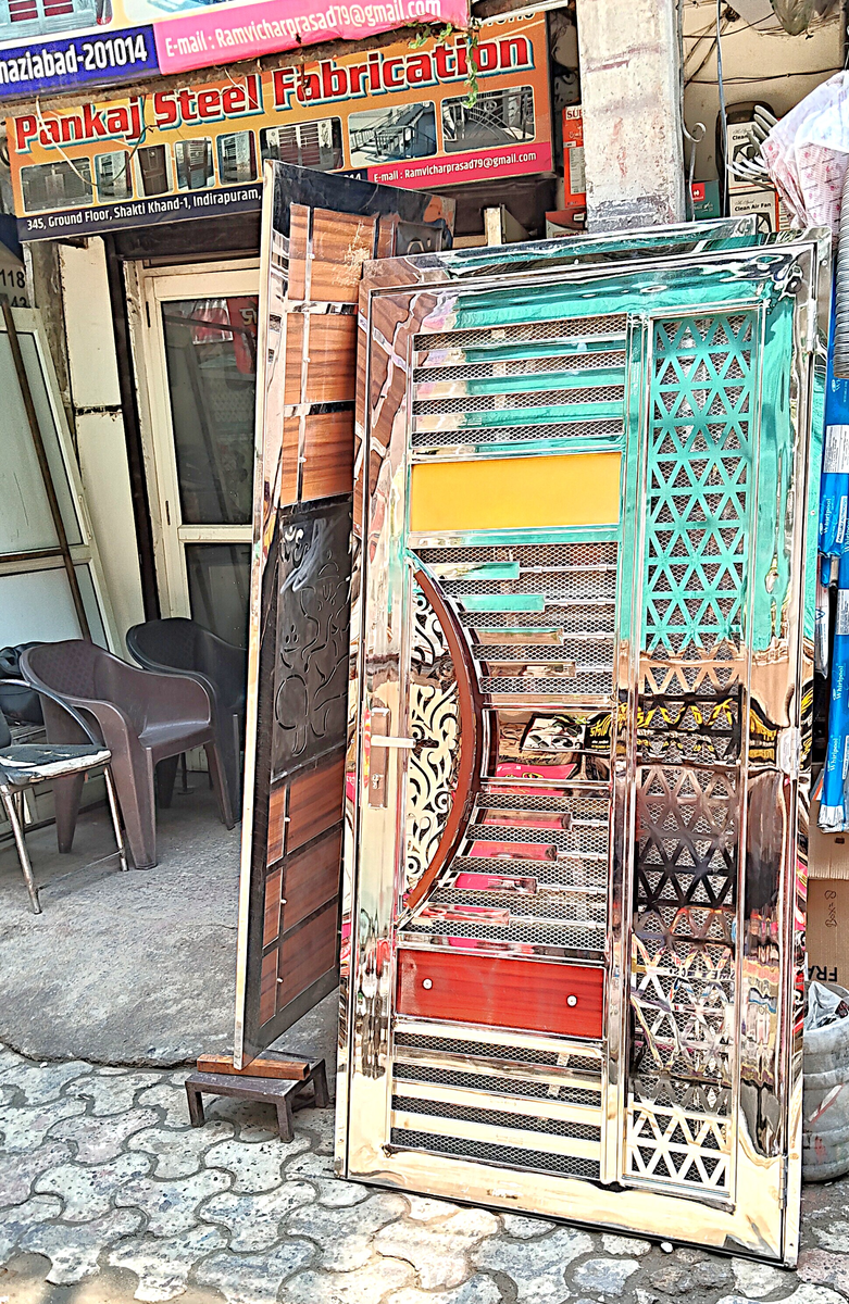 Steel gate design 145