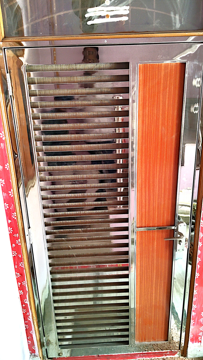 Steel gate design 146