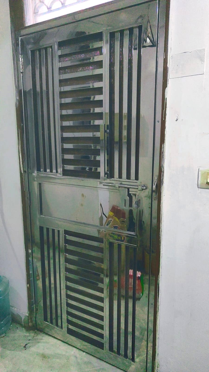 Steel gate design 149