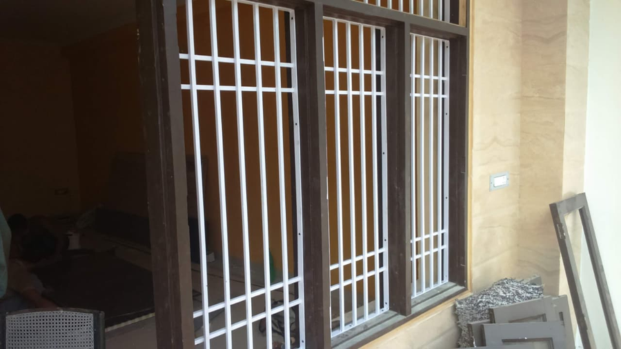 Iron & Steel Window design 004